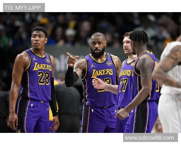 湖人管理层承诺补强中锋阵容努力满足詹姆斯的期望与需求 湖人管理层承诺补强中锋阵容努力满足詹姆斯的期望与需求